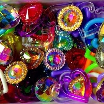 _5tr82he11's profile picture. marz he/him