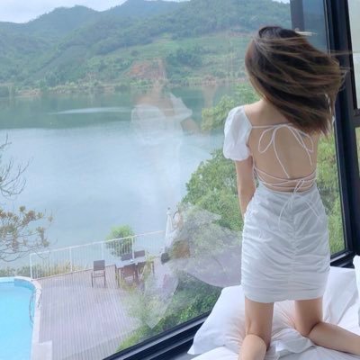 wuyideai's profile picture. 95年的小姐姐一枚 从事白领行业 经常会飞往各个城市 同城的话可以线下约 😘粉丝私信会回复 记得关注再私信