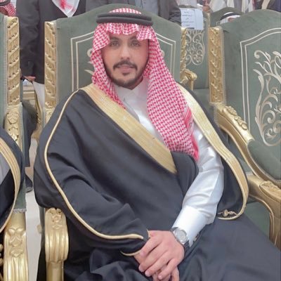 ما خُلقنا لنيأس .. خُلقنا لنقف على شرفة الحياة .. ونخوضها مطمئنين ، واثقين باللَّه ، وإن طال وقوفنا .. فـ الأمل أطول ..!