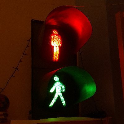 Reform and repair antiques. Specially dedicated to vintage traffic lights