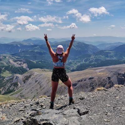 I make excellent carrot cake and live for outdoor adventures 🏞️
Mostly tweet about my madra 🐶
📍Maigh Eo ❤️💚