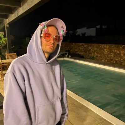 marchoeffl's profile picture. 🚀 Founder of https://t.co/7NGSQGKJ7A 🌸 Tinkering on https://t.co/RABPMdWC0p 🍊 @ycombinator W20