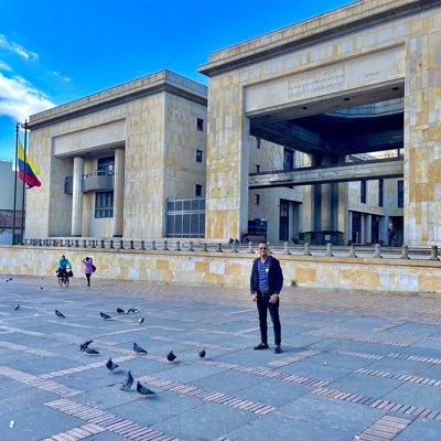 tavoceledon's profile picture. Abogado.