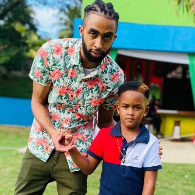 Rap/Reggae/Dancehall 🇯🇲👑
Prolific follow on Instagram: KhevlarMusic
Subscribe on youtube : KhevlarMusic
