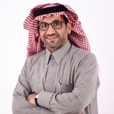 إعلامي سابق ، مهتم بالموروث اللامادي ( ماني بـ مَنْ يِـتْـبِـع حسانيه سُـوّه )