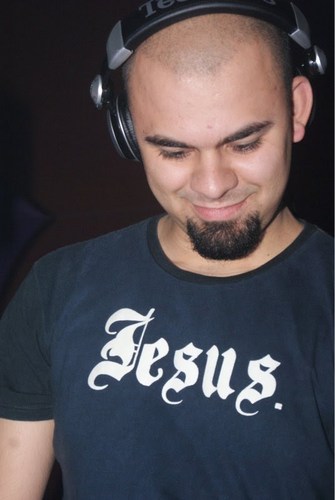 Edrcris's profile picture. Escravo de Cristo, Técnico de som da Igreja Batista Água Viva em Mauá, Casado, Pai da @lilivialira apaixonado por musica e nas horas vagas DJ