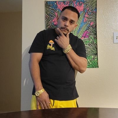 86TheHippie's profile picture. The Hippie THC🏕🏕🏕ENT I do everything for my Tribe DM for booking, verses, hooks, studio time&engineering, producing&C.Creator🤘🇨🇱🇲🇽🐺👑💙❤️💙ItzTheCamp