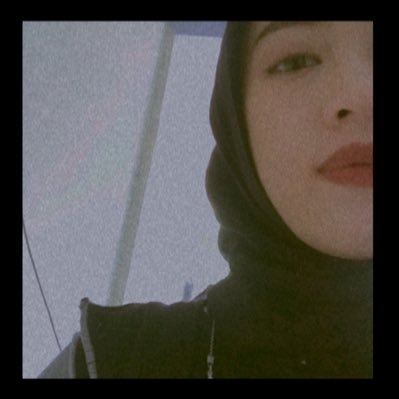 sarfebriani's profile picture. 