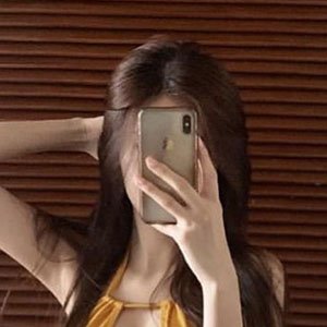 🐰いつもひますぎて裏垢してる🙋♀️ 内緒で会える人と出会いたいなぁ❣️ Hな関係も平気🙆♀️ おふ〇こと見せ合いも興味あるから遊びに来ちゃってね💏 フォローくれると嬉しいでーす💓