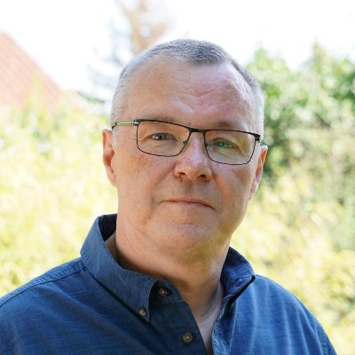 Med. Chemist turned Data Scientist @mpimoph, Linux enthusiast. Programming in Python & Rust, general geek. Judo black belt.