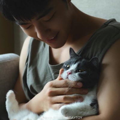 peachycnvs's profile picture. 🎀 🌷 🌸