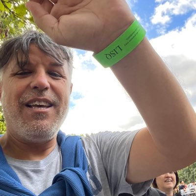 kayacengiz's profile picture. En ummadığın keşf eder esrâr-ı derûnun. Sen herkesi kör âlemi sersem mi sanırsın.     Erbâb-ı kemâli çekemez nakıs olanlar Rencide olur dîde-i huffâş ziyadan