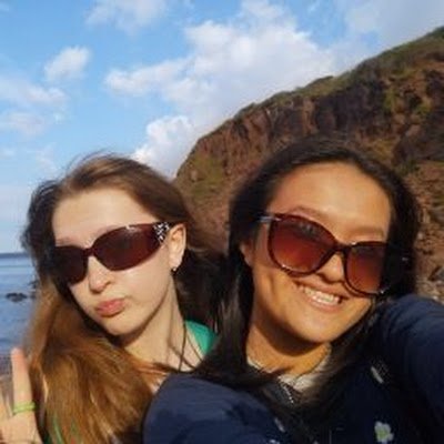 anniesongs100's profile picture. 