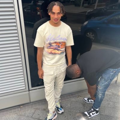 My Future Looks Bright But My Past Hurts I’ve Seen a Mum Kiss Her Son And Say Her Last Words.. rest in peace big terms, Taz, Sykes, Robo, Sj, Cousinz, Ro n RV7