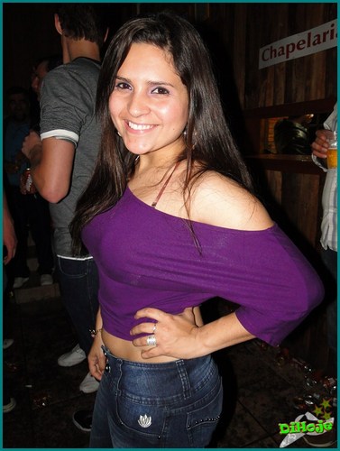 Uma menina nem tão certa, nem tão errada. Apenas diferente de você :)   ♫'
