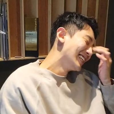 I follow back and I retweet @weareoneEXO tagged tweets so~ let's support EXO together!! #EXOisNINE