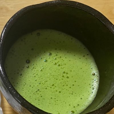 裏千家で茶道を習っています。 最近、コーヒーがマイブームで、ハンドドリップで毎朝入れています。