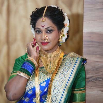 Megha Ghadge Official
महाराष्ट्राची लावणी सम्राज्ञी