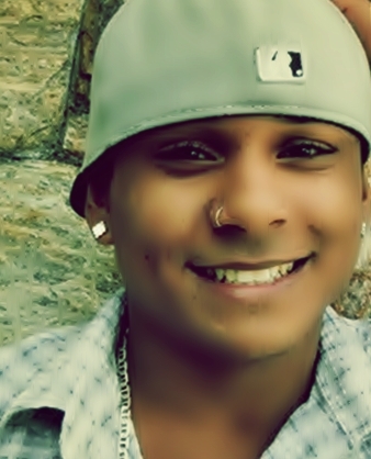 Humorista do grupo @osfnapds Veja nossos videos no Youtube http://t.co/IUMalt3B5u