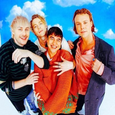 diariamente trechos de músicas da banda 5 seconds of summer || ativem às notificações