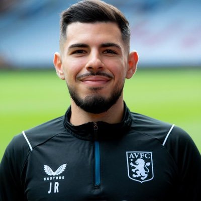 Spanish & Brazilian 🇪🇸-🇧🇷 | First Team Analyst in @AVFCOfficial 💻📊 | @SportsDataCamp Teacher 🧠⚽️