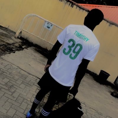 Footballer ⚽⚽
An ACM and CDM
🇳🇬🇳🇬🇳🇬
currently unsigned
follow on IG @rih_x_33