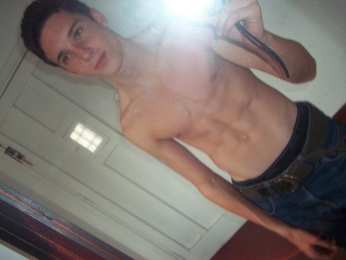 milk_mark's profile picture. Só um rapaz, nem bom nem ruim, apenas um garoto como você!