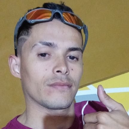 Bissexual 
30 anos
Moro atualmente em Praia Grande Litoral Sul de São Paulo Capricorniano Palmeirense