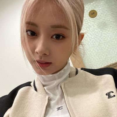 lynachmitz's profile picture. 