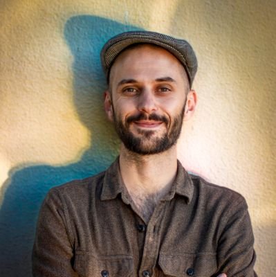 Formateur dans le web et la com'.
Co-fondateur de @ludologies  @StuDilettante et @PodcastPolis. Teste Mastodon ici : https://t.co/4se295F0gG  Il/He/His