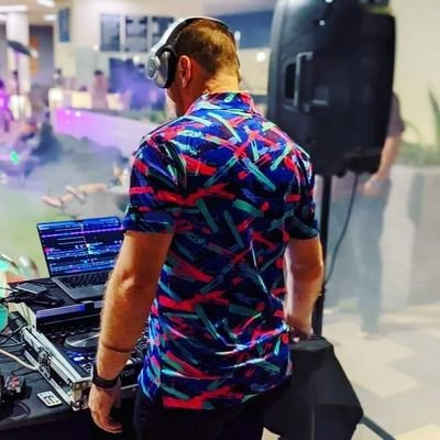 Southern California EDM DJ. Striving to reach as many people around the world with the music I mix. Videogame enthusiast.