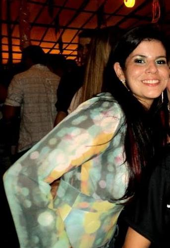 estressada, preocupada, instável, carinhosa, dedicada, interessante, esperta, amorosa, focada, desconfiada, distraída, desastrada, cuidadosa, estranha, racional