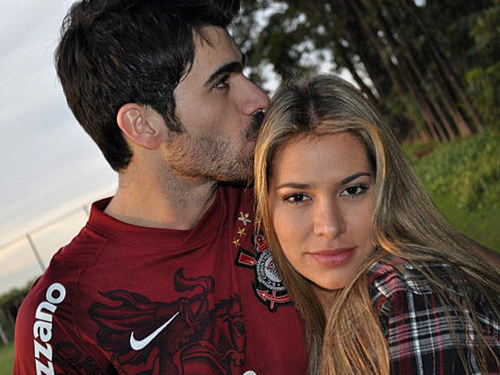 Mudamos o nome do  @votacaoVIP_Dri. Esse tt tem a mesma equipe e agora se destina a todas as votações do casal Adriana e Rodrigo.