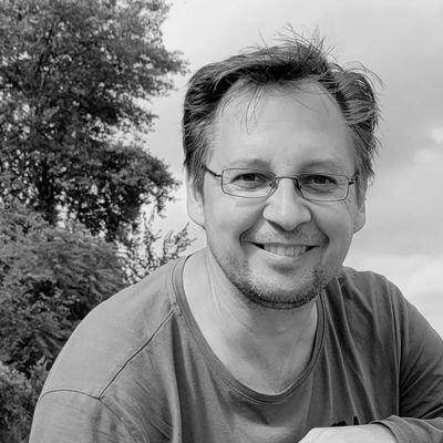 MikulSzabo's profile picture. Ako má vidíš? 

Som had na človeku, či človek pod hadom?