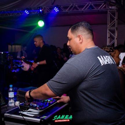 DJ🎧 Contato: (51) 985288390
Instagram: https://t.co/nwbYrRb1yp