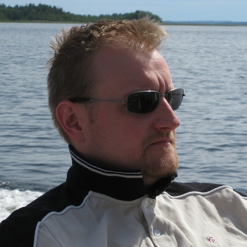 It's just me - i tweet some of interesting news or just random thoughts ( some of those maybe my own) ;-)