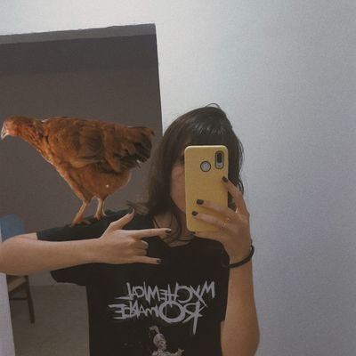 eu gosto de deitar no chão e me sentir um lixo