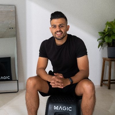 Co-founder & CEO at @MagicDotFit 🏋️ - building a best in class wellbeing brand. Also co-founder @unhoused_org 🏠 - tech for good startup.