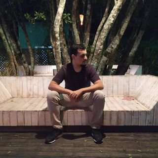 victoreluz's profile picture. 