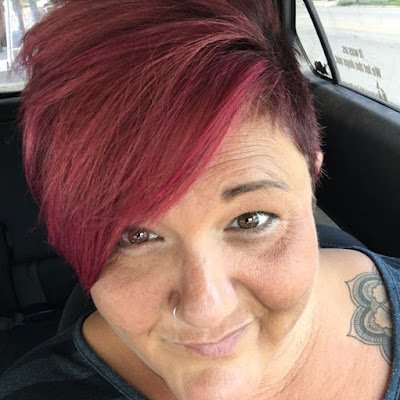 AndreaSangria50's profile picture. I only use Twitter to keep tabs on my beloved TZP ❤️