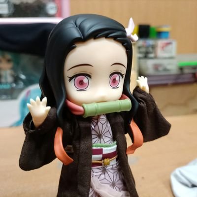 uubhx44Lz1hbPlv's profile picture. 熱愛著模型二次元的宅男，夢想是創造出一件完美的模型作品