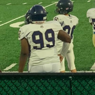 Holy cross high school 🐯🐅|student athlete⭐️| position DT | 5’7 255lbs| class 28