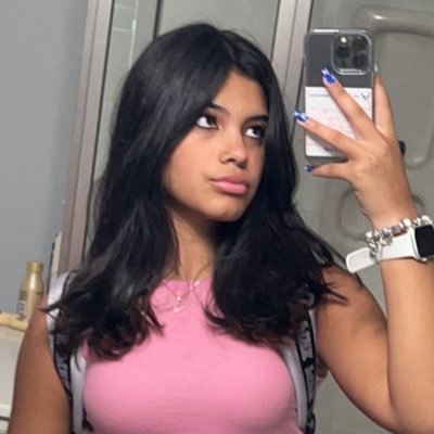 viancaevianis's profile picture. 