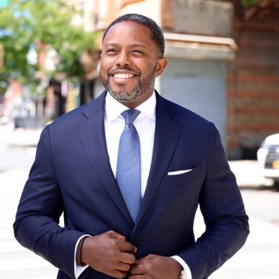 JonDoris1's profile picture. Aisha’s husband Josh and Catie’s dad, former @NYC_SBS Commissioner, former senior advisor @nycmayor & Dir @nycmwbe