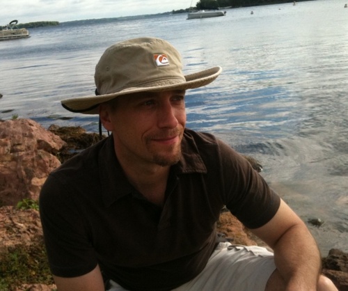 By day: Medical Devise / Care Change Management Sales - For fun: Biking, running, adventure racing, chilling with the kids