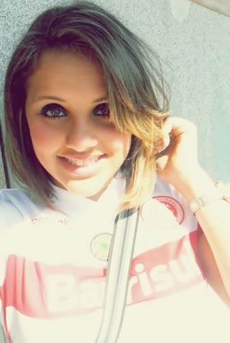 Gabriela, 16 anos, gaúcha, colorada, petista, tourina, Paulo Henrique, vermelho, música, maionese hellmans, suco, batata frita, sorvete, Política.