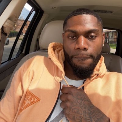 LemmyTellUsum's profile picture. Still Him