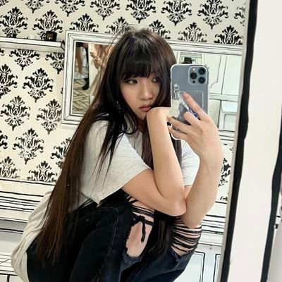 junhyeonsluv's profile picture. she, her | #straykids and jaime & janet!!