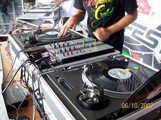 DjDrose09's profile picture. New to twitter but not new to the dj game.  Manipulating 1200s since the early nineties. Hip Hop R&B Soul and Electronic are my formats of choice.