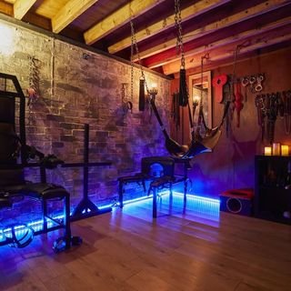 #North #London #kinky #bdsm #dungeon adult play space to hire to couples and pros #mistress